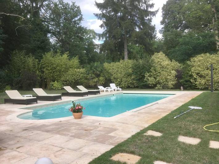 Chambre d’hôte pour 2 personnes, avec Terrasse et Jardin ainsi que Piscine et Vue