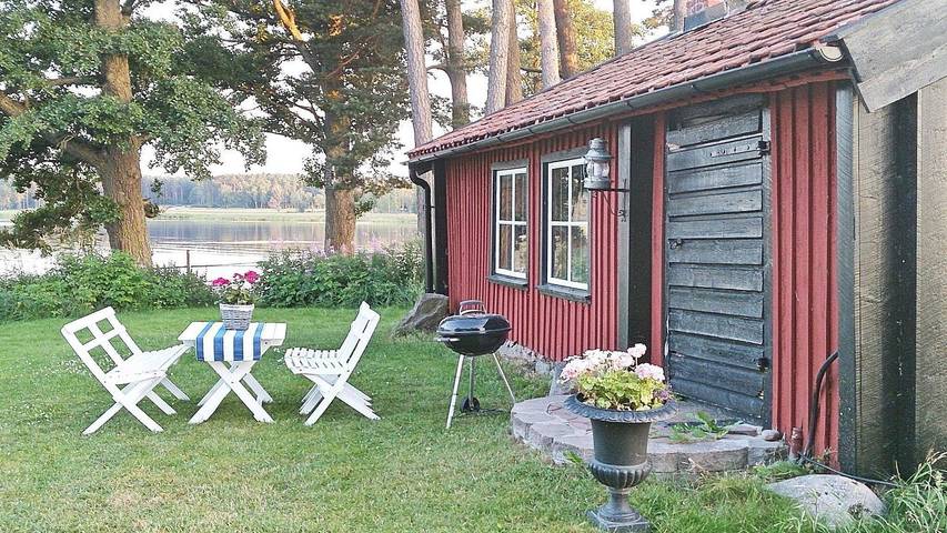 Ferienhaus für 4 Personen, mit Garten und Ausblick sowie Terrasse, mit Haustier in Gullspang