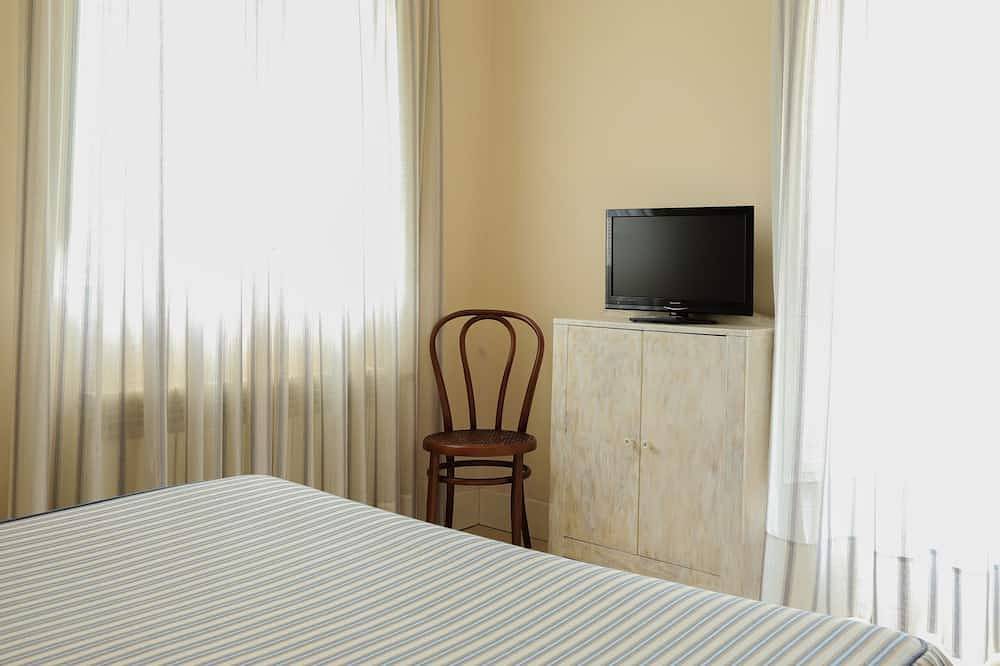 Ganze Wohnung, Balneario-Apartment-Eigenes Badezimmer in Solares, Medio Cudeyo