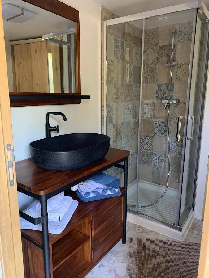 Gîte pour 6 personnes, avec vue et balcon à Mison - 4