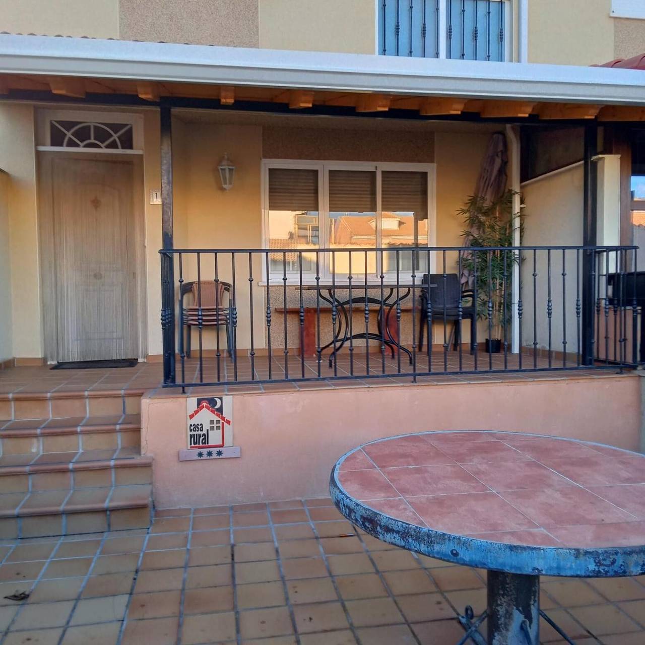 Country House 'Río Adaja' with Private Terrace, Balcony and Wi-Fi in El Fresno, Ávila Region