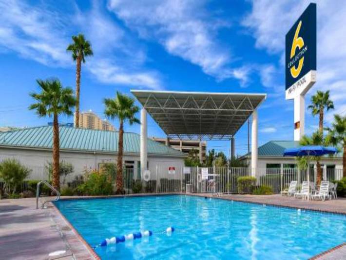 Apartamento entero, 1 cama matrimonial | Ducha adaptada para personas con discapacidad in Paradise, Nevada (Estados Unidos)