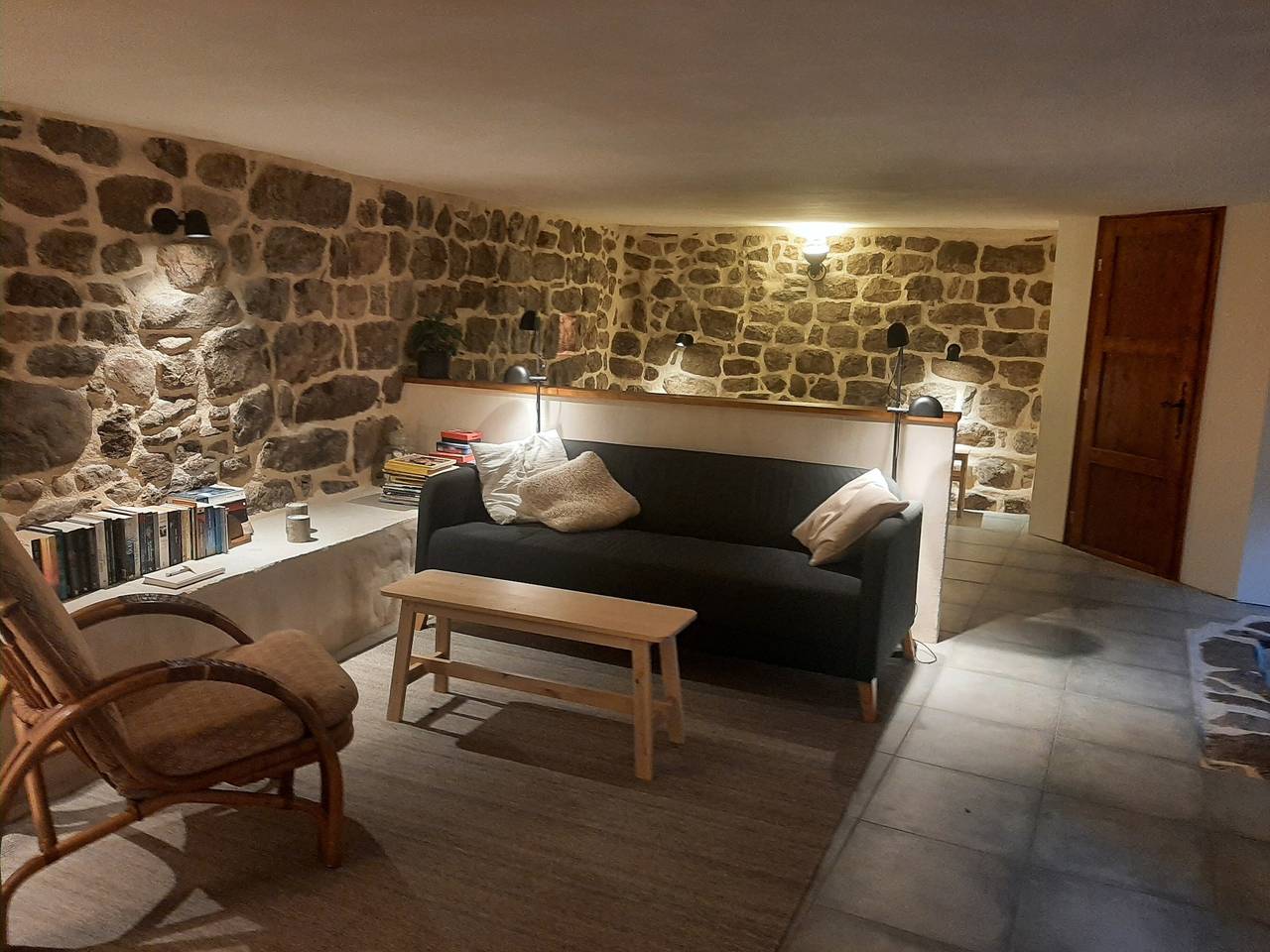Holiday Home 'De Royer' with Mountain View, Private Terrace and Wi-Fi in Pailharès, Tournon-sur-Rhône region