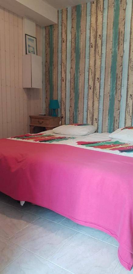 Location de vacances pour 15 personnes, avec jardin et vue, adapté aux familles à Mortagne-sur-Gironde - 4