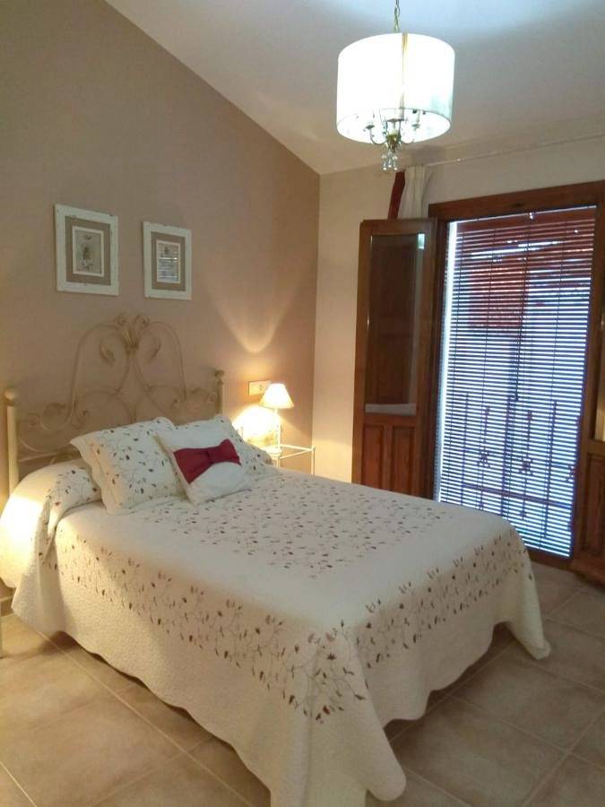 Casa rural para 12 personas, con vistas y jardín en Comarca de Alcántara