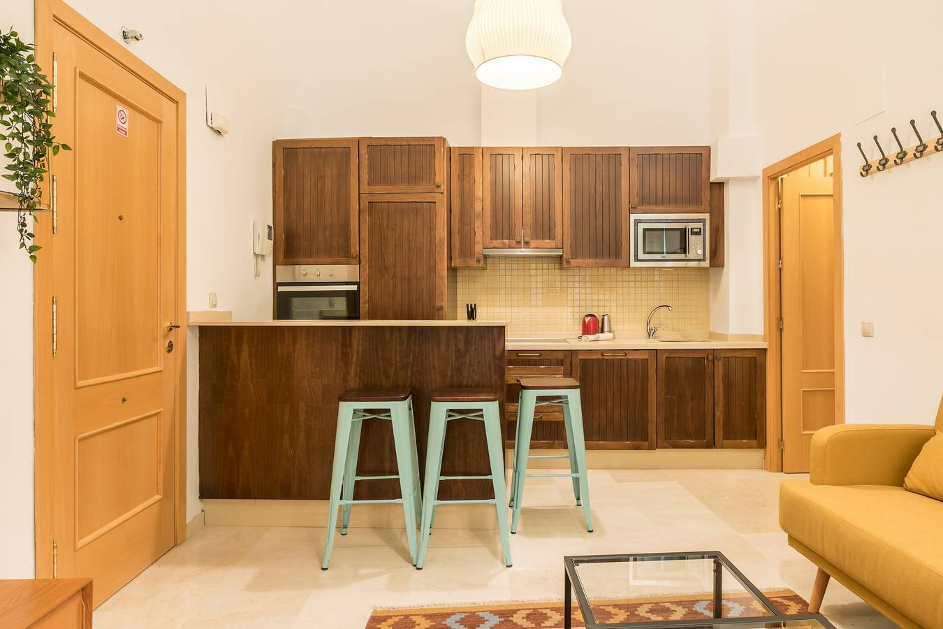 Ganze Wohnung, Ferienwohnung 'Dumonde' mit Wi-Fi und Klimaanlage in Casco Antiguo, Sevilla