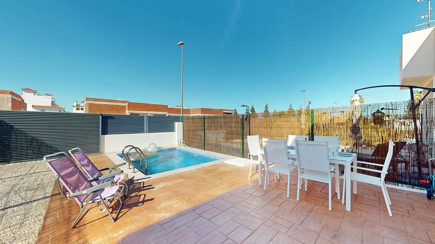 Casa rural para 6 personas, con Terraza además de Jardín y Vistas en Los Alcázares