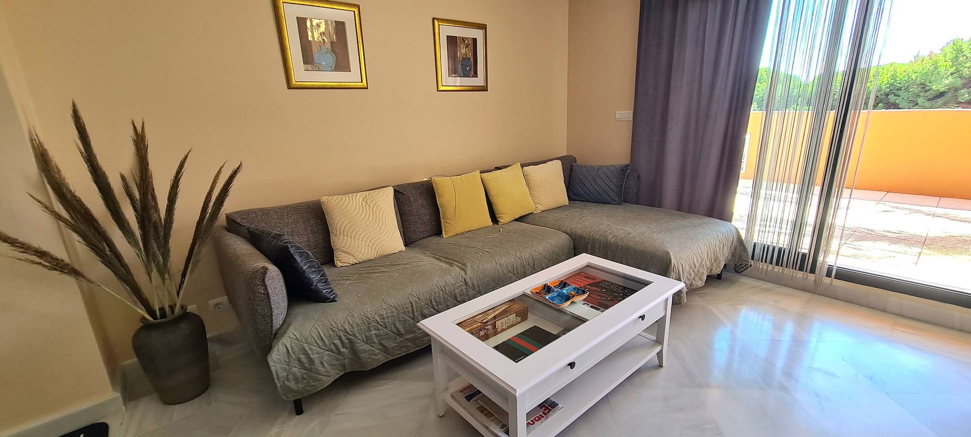 Apartamento inteiro, Apartamento 'Lejlighed I Cabopino' com Piscina Partilhada, Wi-Fi e Ar Condicionado in Artola, Marbella