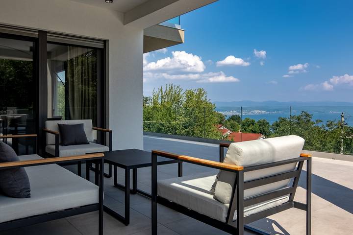 Villa pour 10 personnes, avec vue sur l’océan et balcon ainsi que sauna et piscine, adapté aux familles dans Grad Opatija - 2