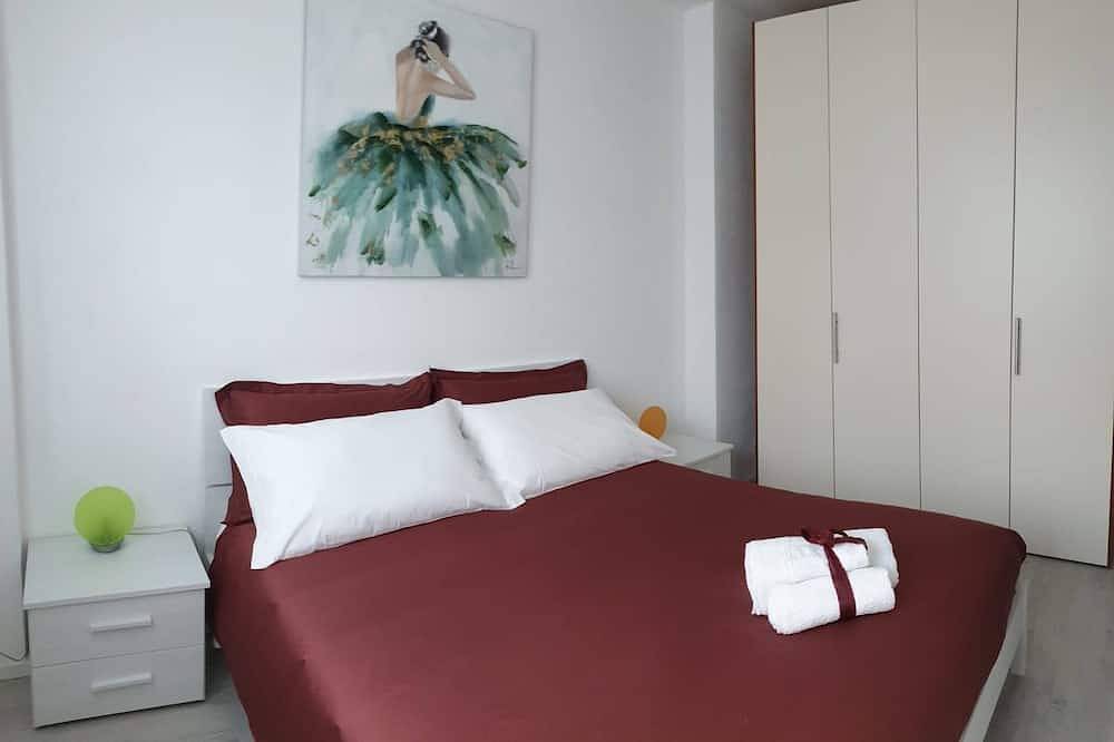 Apartamento entero, Beyond The Clouds, Located In A Quiet Area And Is Only 5 Minutes From The City! in Cuneo, Provincia de Cuneo