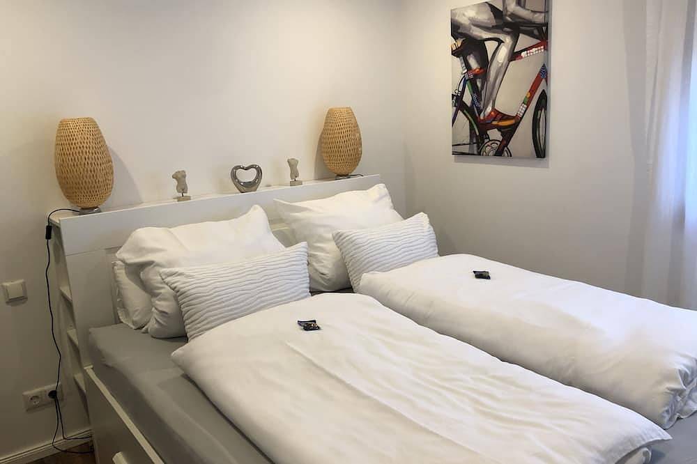 Celle Hambühren Gemütliches Märchenwald Haus Pool und Sauna Waldrandlage Wallbox in Hambühren, Lüneburger Heide