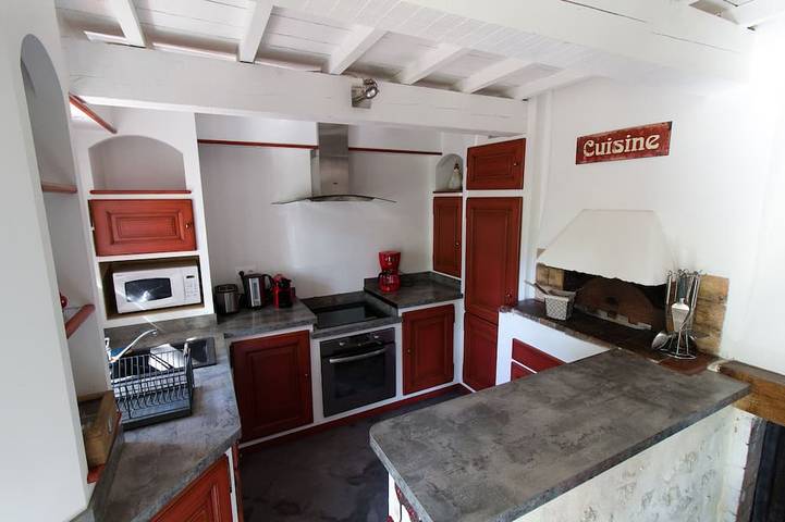 Gîte pour 6 personnes, avec jardin et jacuzzi à Reilhanette - 2