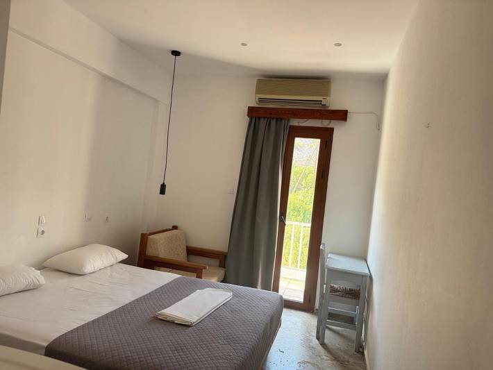 Hôtel pour 2 personnes, avec jardin dans Soúgia - 3