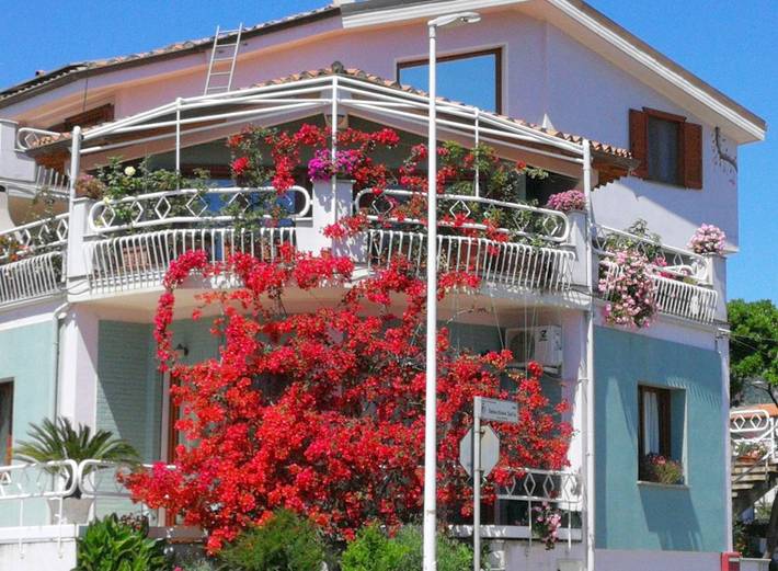 Appartamento per 3 persone, con Balcone e Terrazza nonché Giardino e Panorama a Villacidro