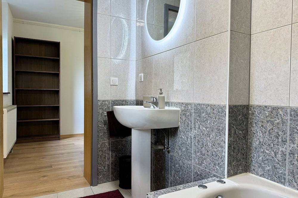 Apartamento entero, Bright Residence near Saverne, Ideal for Bike Riding - Smart Tv & Parking in Monswiller, Región de Saverne