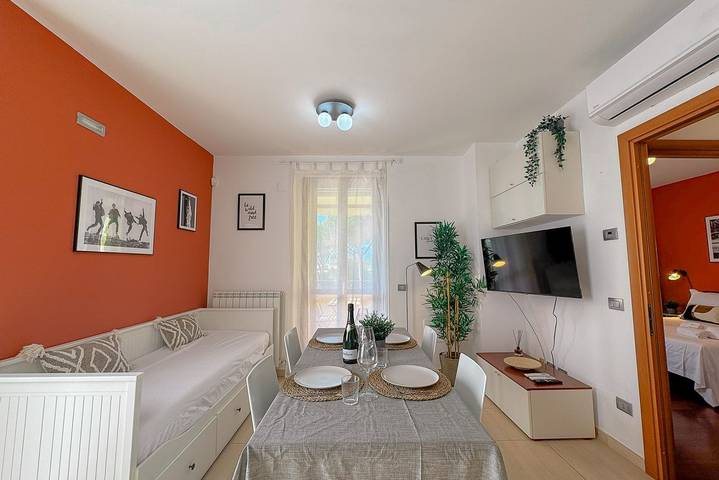 Apartamento entero, Relax, Balcony & Pool Retreat in Numana, Riviera del Conero