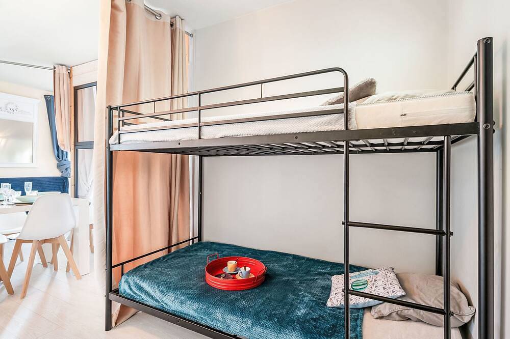 Entire apartment, Les Balcons de la Rance by Interhome in La Richardais, Saint-Malo region