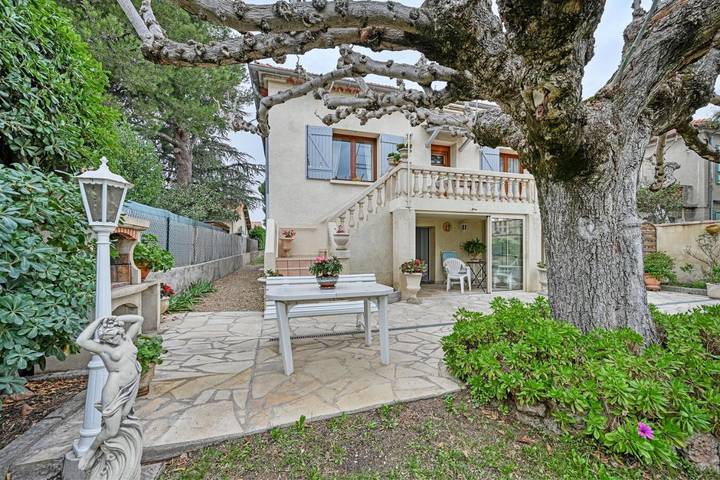 Appartement de vacances pour 5 personnes, avec Terrasse et Jardin