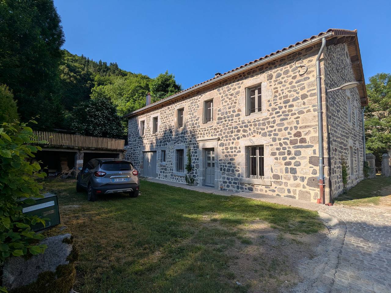 Gîte de caractère rénové, jusqu'à 10 pers., jardin privé, Haute-Loire in Saint-Arcons-de-Barges, Haute-Loire