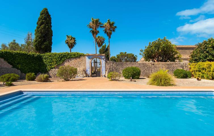 Acogedor apartamento con piscina, terraza y barbacoa cerca de Montuïri in Montuiri, Interior de Mallorca