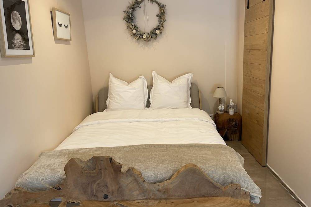 Entire apartment, Studio Idéal Pour un Couple à 100m D'une Rivière in Bagnols-sur-Cèze, Nimes region