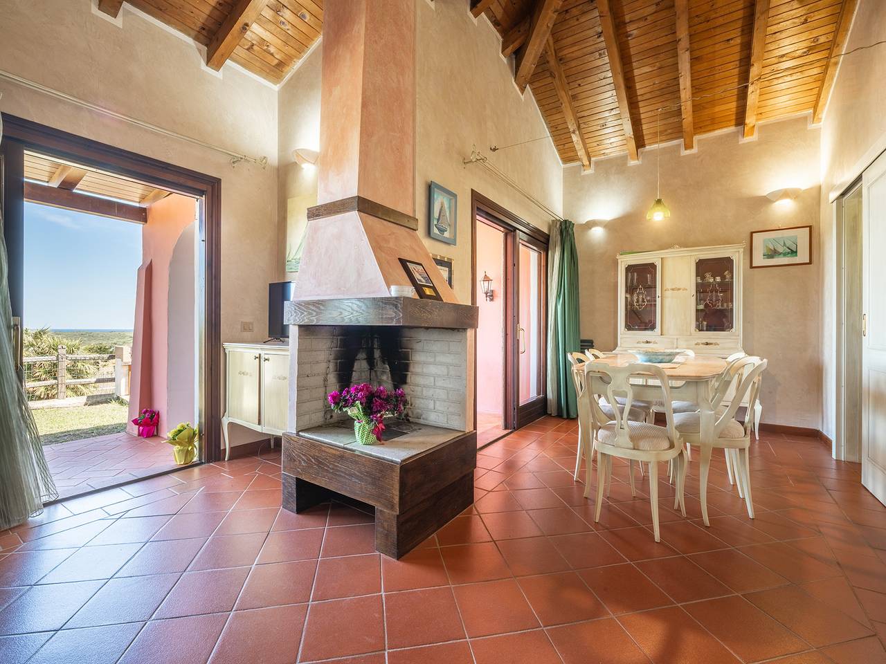 Villa con piscina privata e vista mare in Punta De Su Turrione, Stintino