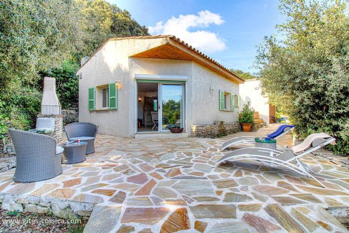 Gîte pour 2 personnes, avec Terrasse et Jardin à Bonifacio