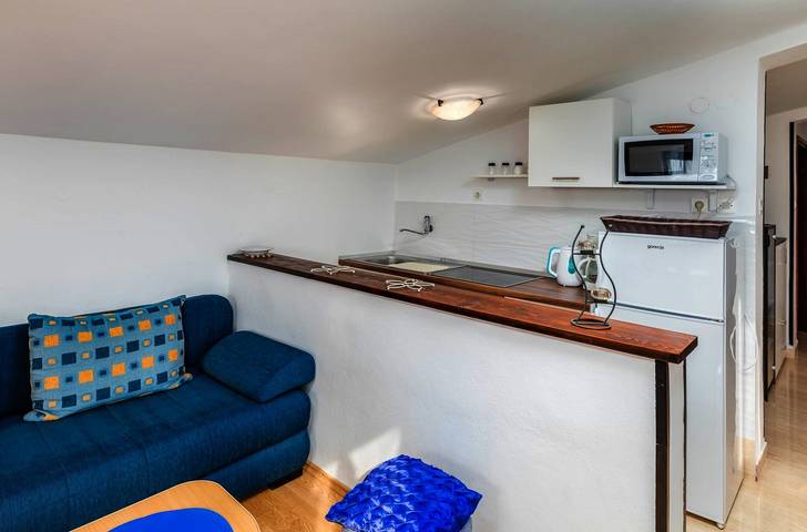 Ferienwohnung für 3 Personen, mit Pool und Balkon/Terrasse in Pula - 3