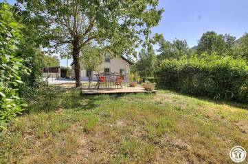 Gîte pour 6 personnes, avec jardin, animaux acceptés dans l' Ain