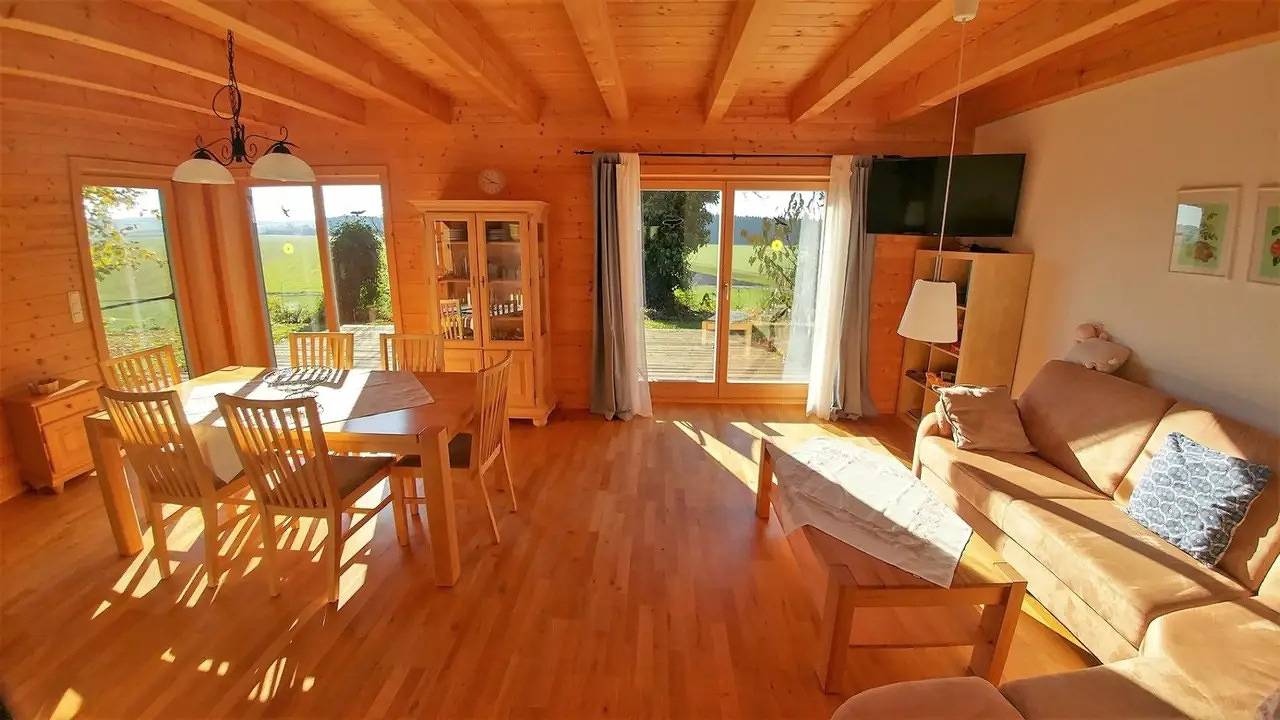 Ganze Ferienwohnung, Ferienwohnung für 6 Personen (90 m²) in Traunwalchen in Traunreut, Landkreis Traunstein