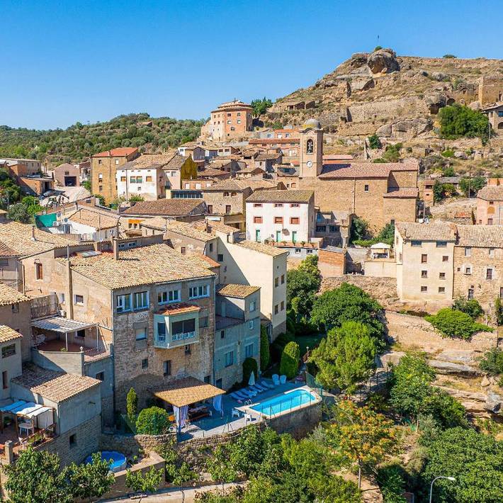 Casa de vacaciones para 15 personas, con piscina además de jacuzzi y jardín, Se admiten mascotas en Segarra - 4