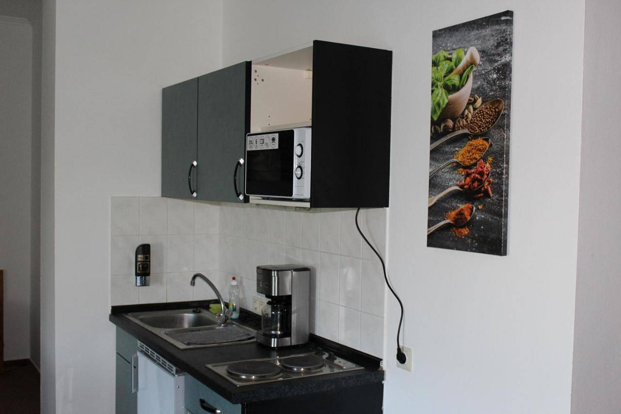Apartment Hotel 24h Check-in, Free Parking and Wifi in Henstedt-Ulzburg, Kreis Segeberg