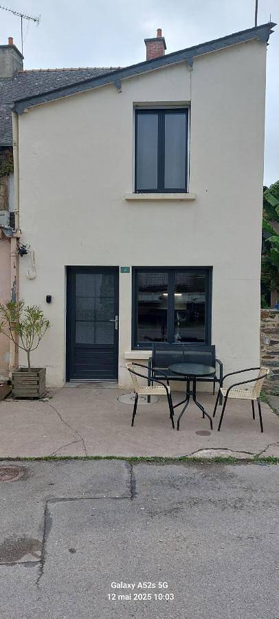 One-Bedroom House in Guipry, Région de Redon