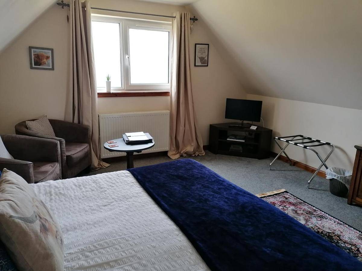 King Room with Sea View in Highlands