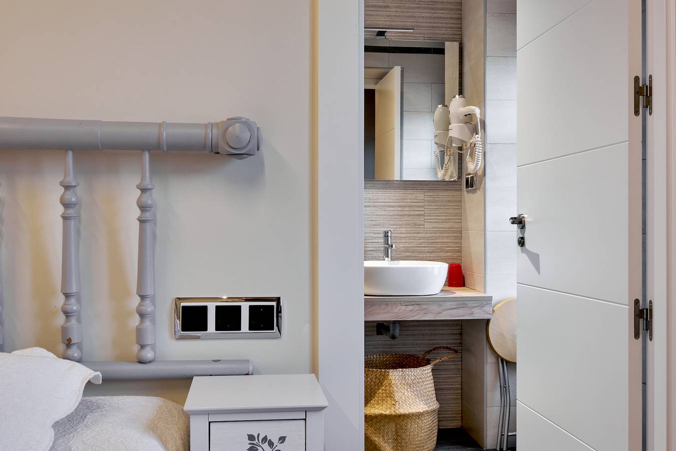 Habitación 'Habitacion 4' con piscina compartida, terraza compartida y Wi-Fi in Ferreras de Abajo, Provincia de Zamora