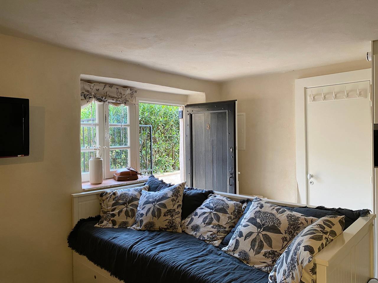 Cosy gîte on small domain with swimming pool in Plan-de-la-Tour, Region de Draguignan