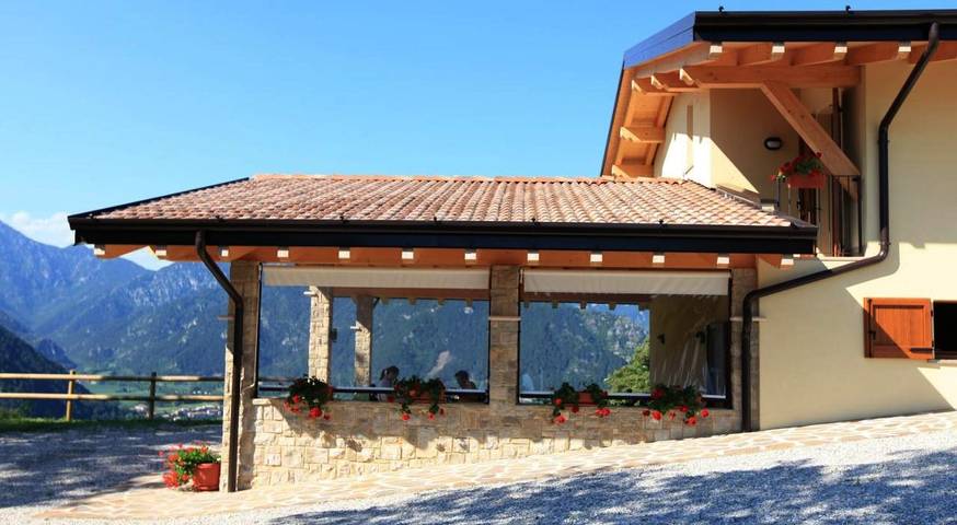 Ferienhaus für 6 Personen, mit Seeblick und Garten, mit Haustier in Gardasee-Lombardei - 2