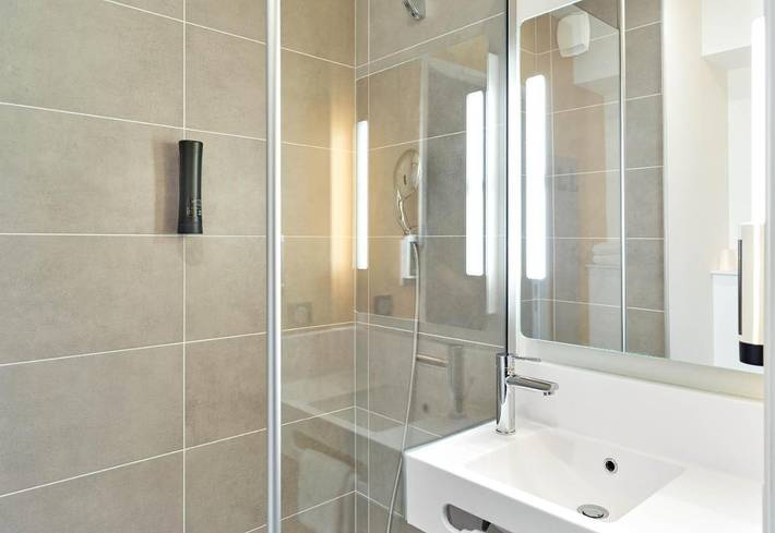 Hôtel pour 2 personnes à Clichy-sous-Bois - 3