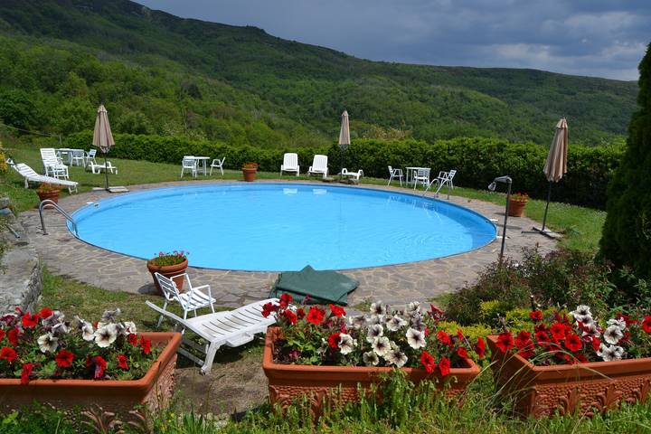 Apartament wakacyjny dla 4 osób, z Balkon/ taras i Ogród oraz Widok i Widok na jezioro w Chianti
