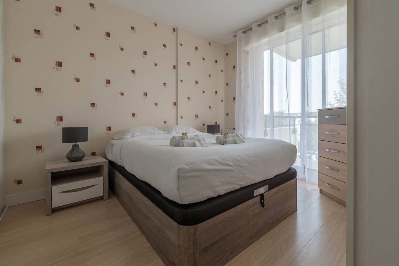Ganze Wohnung, Le Vintage - 300m plage - Wifi - Parking in Saint-Marc-sur-Mer, Saint-Nazaire