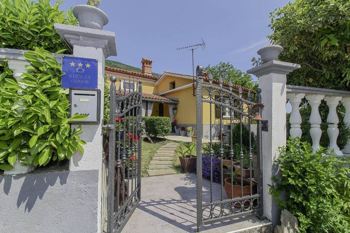 Ferienhaus für 6 Personen, mit Garten