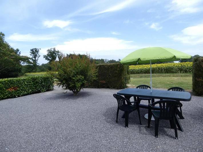 Location de vacances pour 5 personnes, avec jardin à Angoumé - 2