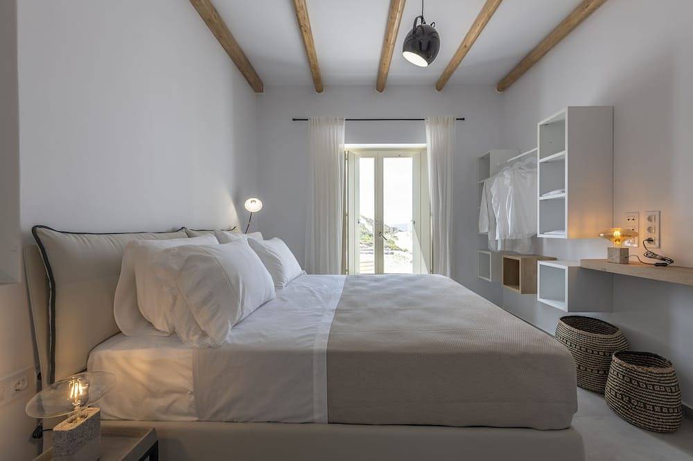Milos Zen Suites in Gournado-Fylakopi