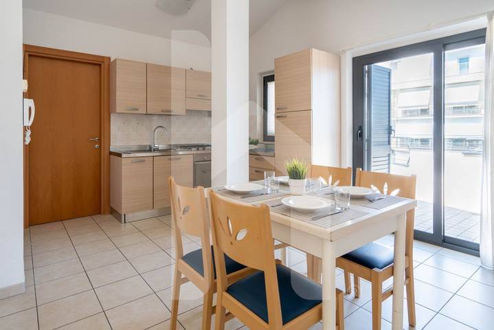 Ganze Wohnung, Ferienwohnung für 4 Personen mit Pool in Pineto, Adriaküste Abruzzen