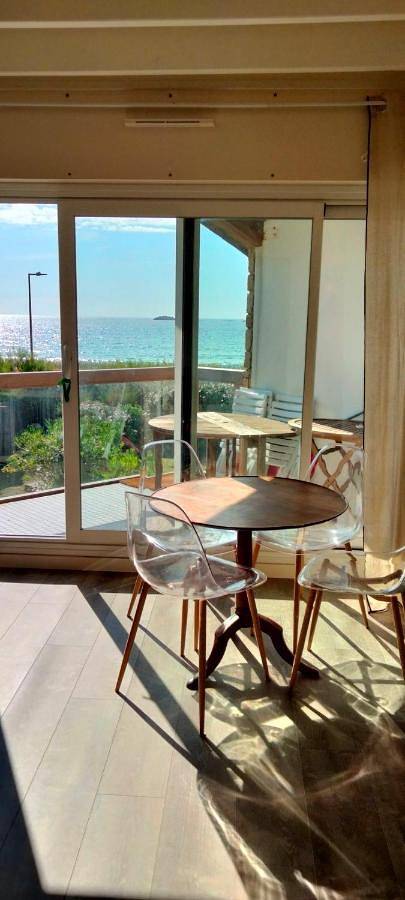 Appartement entier, Two-Bedroom Apartment in Penthièvre, Saint-Pierre-Quiberon