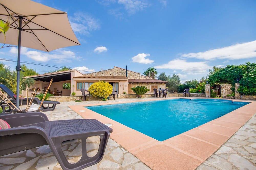 Rural finca with pool Casa de Puri in Mallorca in Lloseta, Majorca Center
