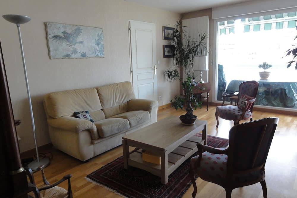 Entire apartment, App. 93m2 bright calm tt comfort, terrace, garage, hyper-center, close station in Annecy, Annecy (commune)