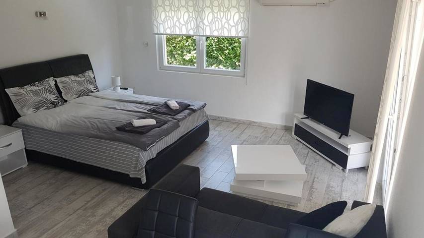 Ferienwohnung für 2 Personen, mit Terrasse und Garten - 1