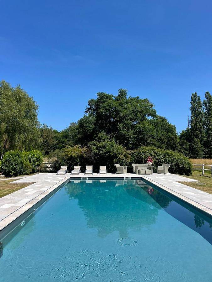 Maison de vacances pour 4 personnes, avec piscine ainsi que jacuzzi et jardin