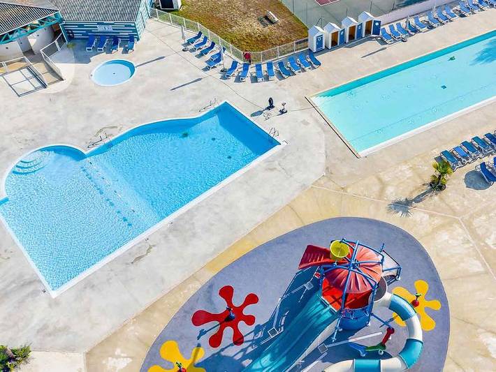 Camping Siblu Les Dunes De Contis - Funpass inclus - Mobilhome 6 personnes - Essentiel 2ch 6p Signature Clim in Saint-Julien-en-Born, Côte d’Argent